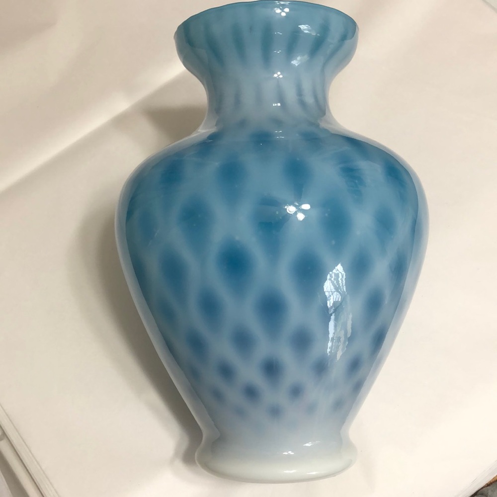 Large Blue White Art Glass Vase Diamond Quilted Pattern Gloss Finish VTG